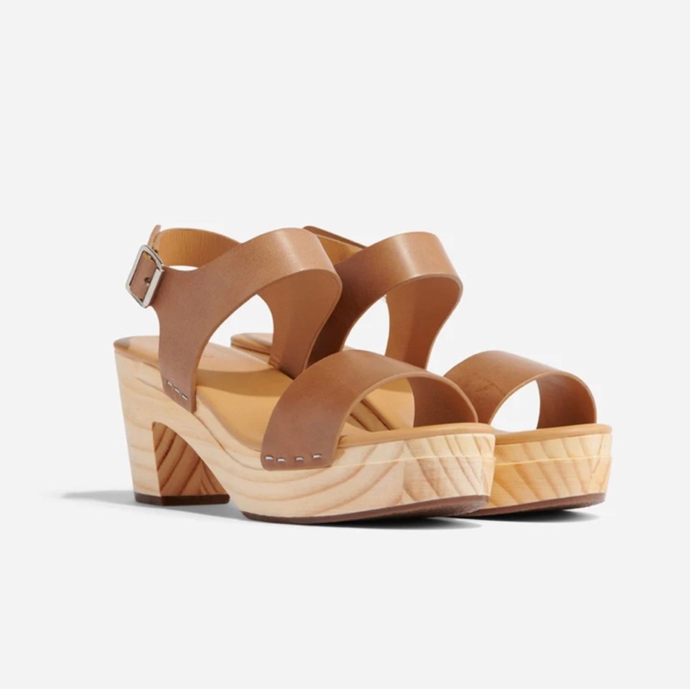 Nisolo All Day Open Toe Clog in Almond sz 9.5